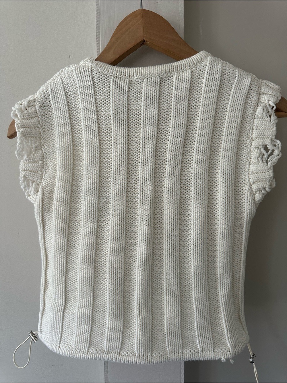 ZARA CREAM KNIT CROP TOP W/ DRAW STRING AT HEM DISTRESSED CAPPED SLEEVES SZ M - Picture 5 of 7
